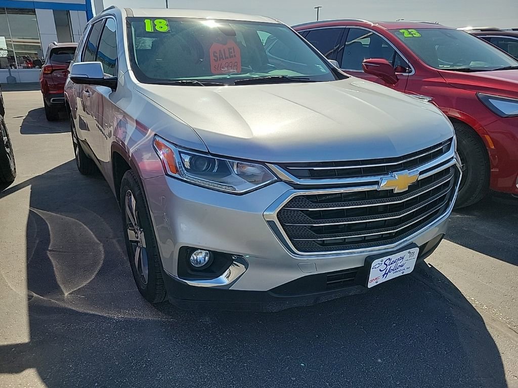 Used 2018 Chevrolet Traverse LT image 3