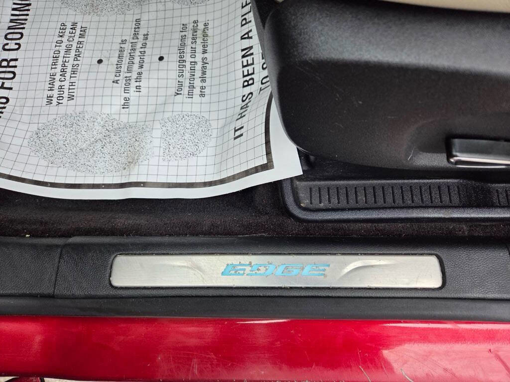 Used 2016 Ford Edge Titanium w/ Technology Package image 23