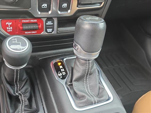 Used 2022 Jeep Wrangler Rubicon w/ LED Lighting Group AWD/4WD image 17