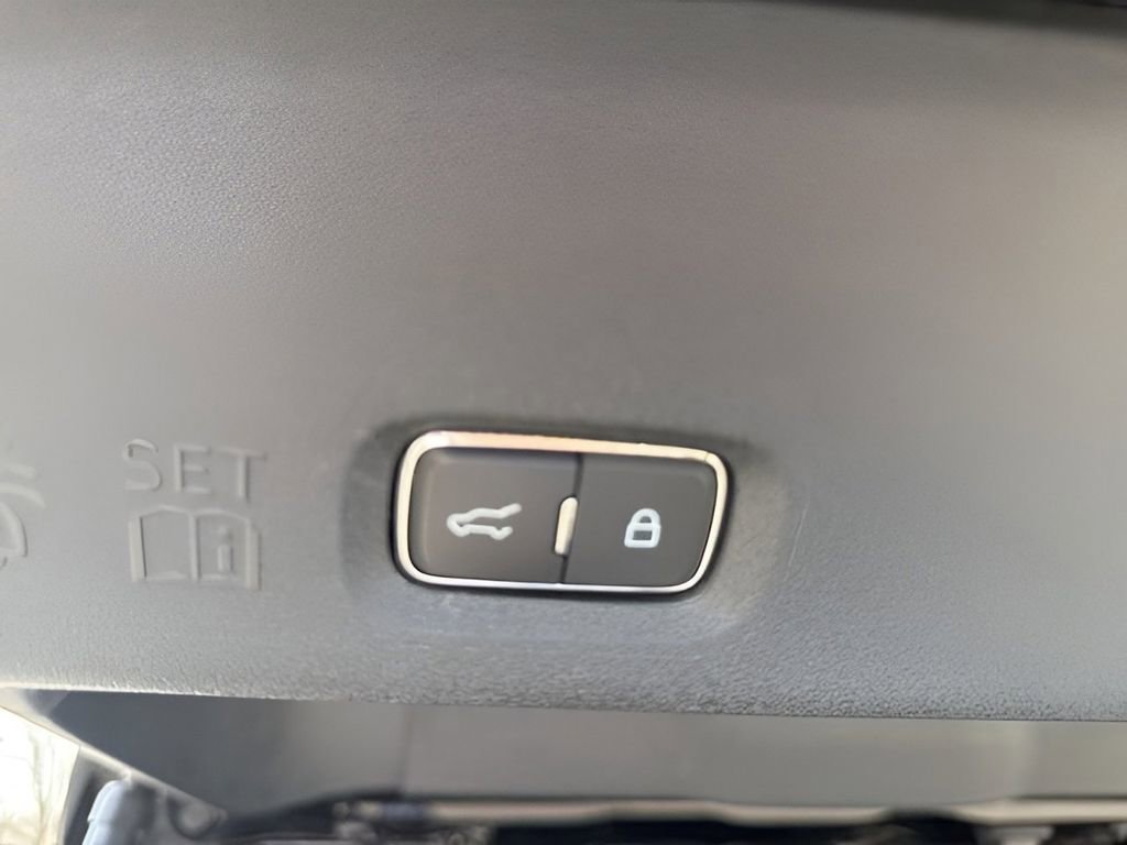 Used 2025 Ford Expedition Platinum w/ Driver's Package image 45