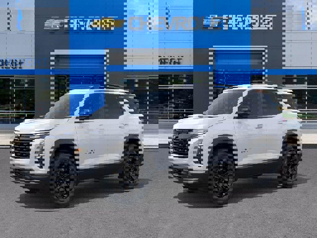 New 2026 Chevrolet Equinox LT image 2