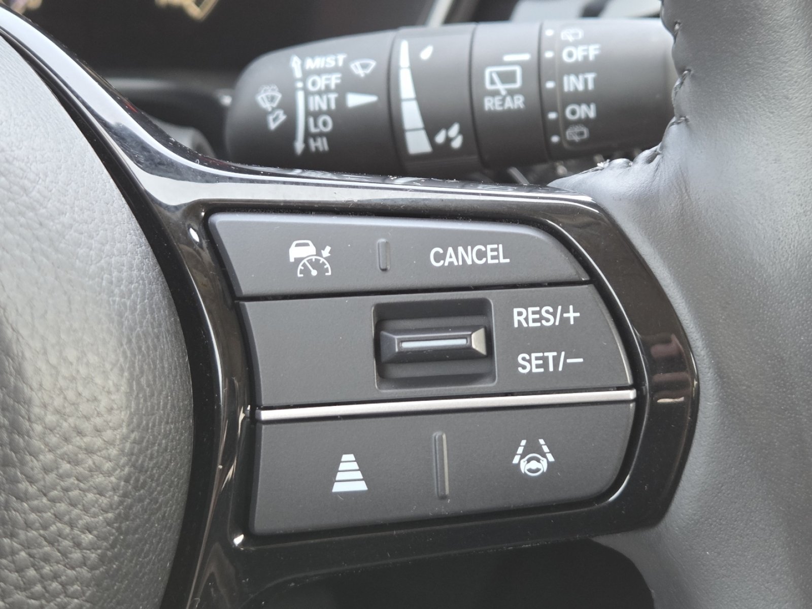 Used 2024 Honda CR-V EX-L image 10