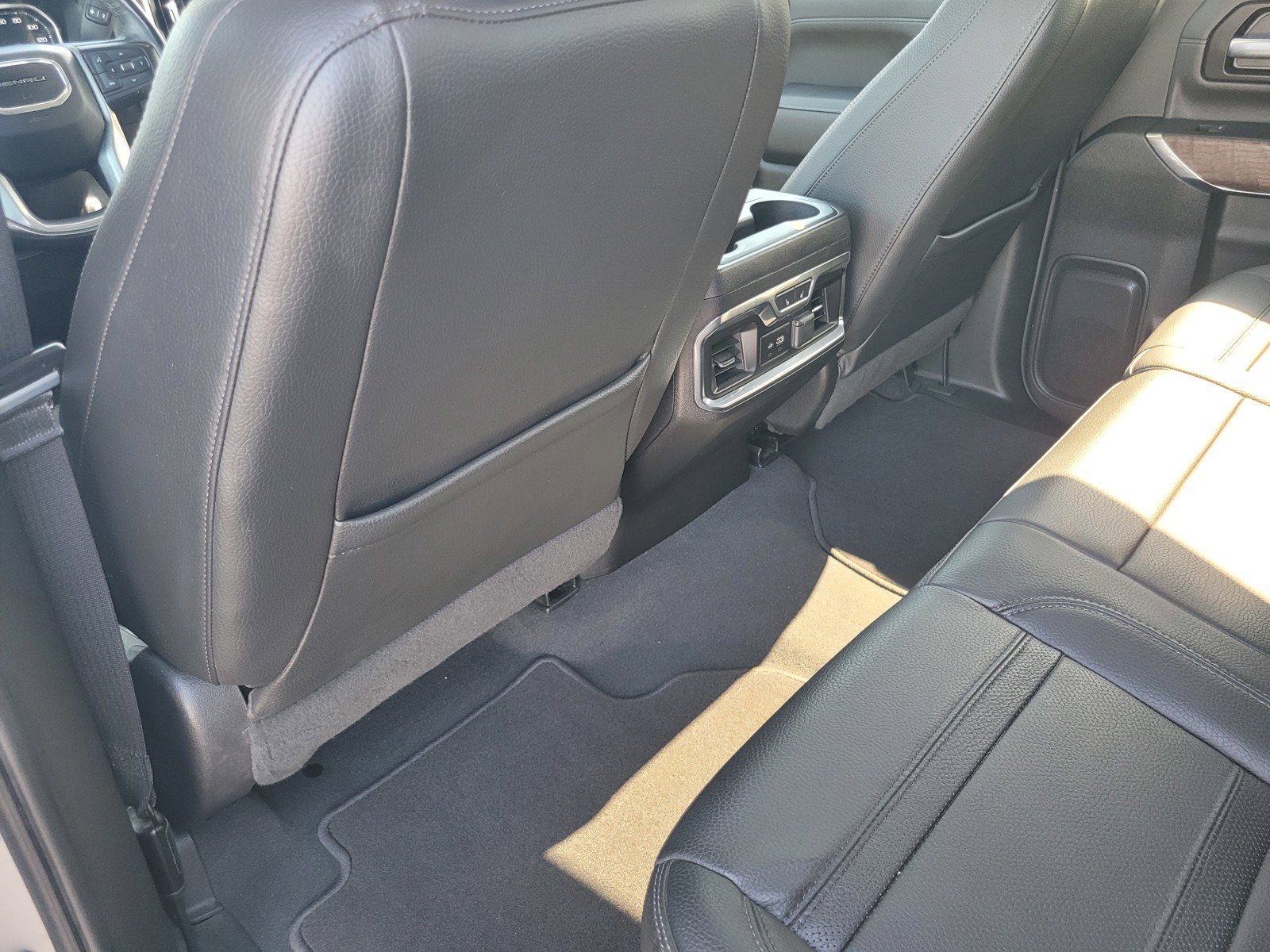 Used 2023 GMC Sierra 3500 Denali AWD/4WD image 11