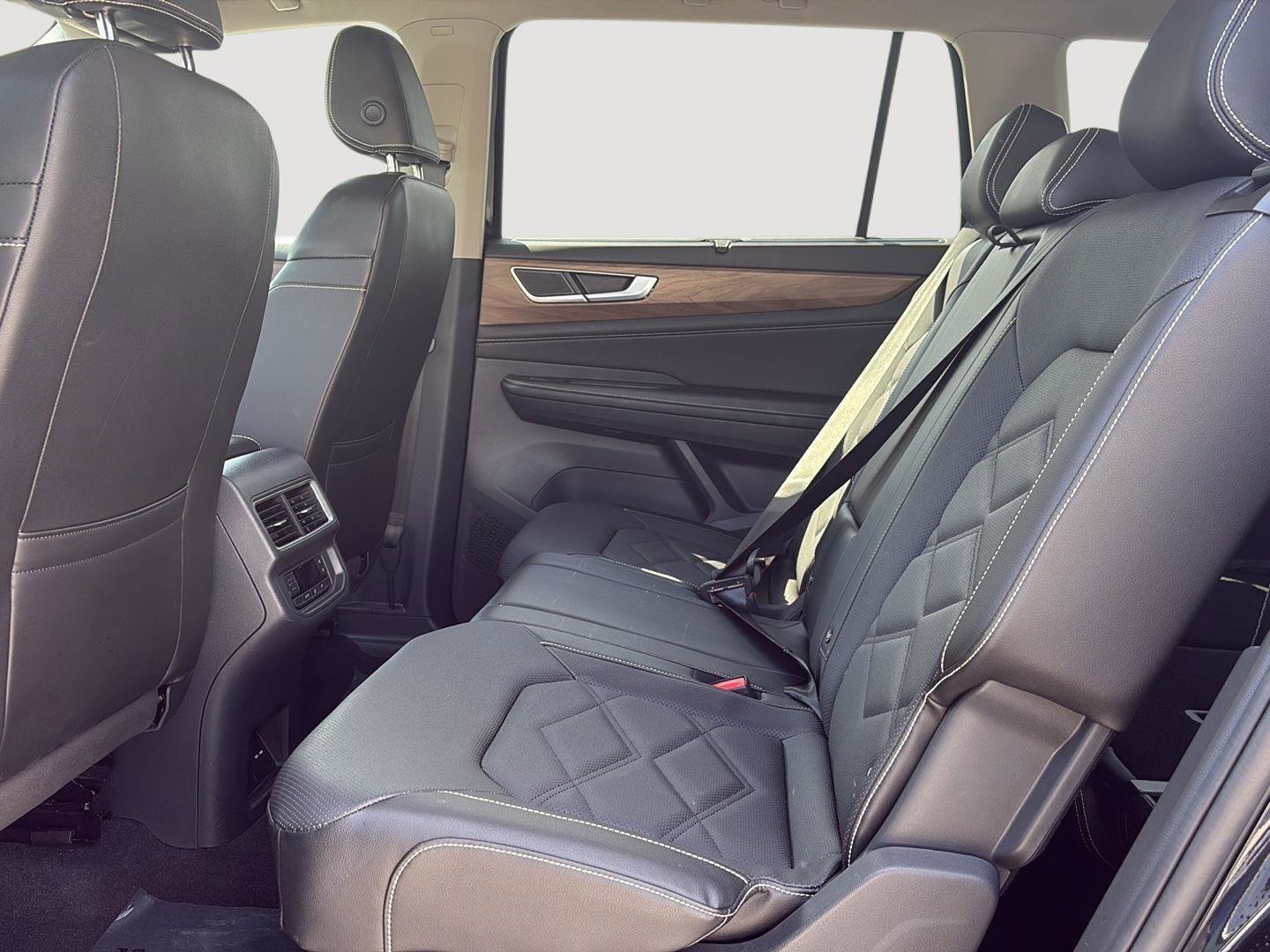 Certified 2024 Volkswagen Atlas SE AWD/4WD image 7