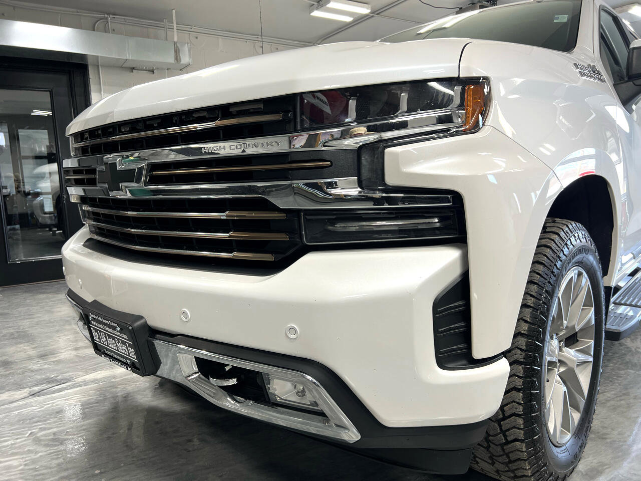 Used 2019 Chevrolet Silverado 1500 High Country image 5