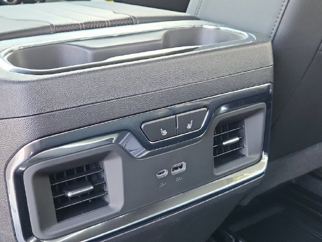 New 2026 Chevrolet Silverado 1500 High Country w/ High Country Premium Package AWD/4WD image 16