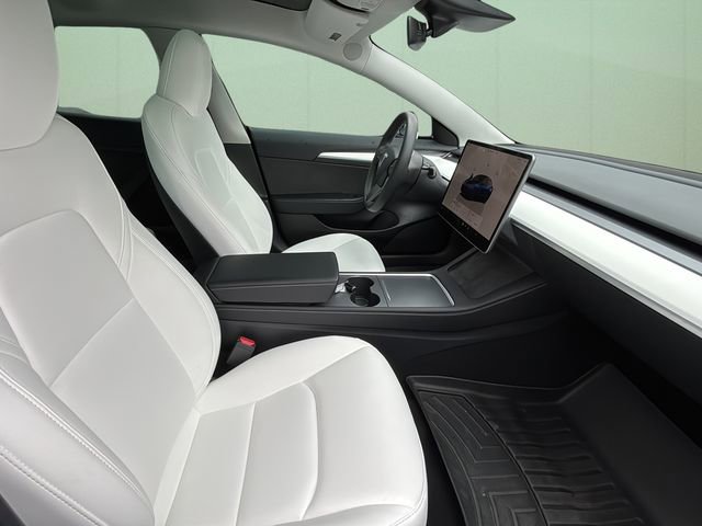 Used 2023 Tesla Model 3 Standard Range image 40