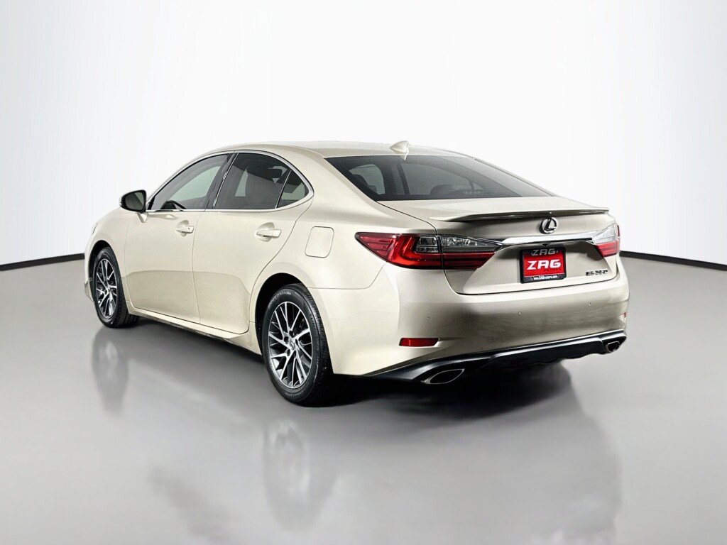 Used 2017 Lexus ES 350 w/ Premium Package FWD image 3