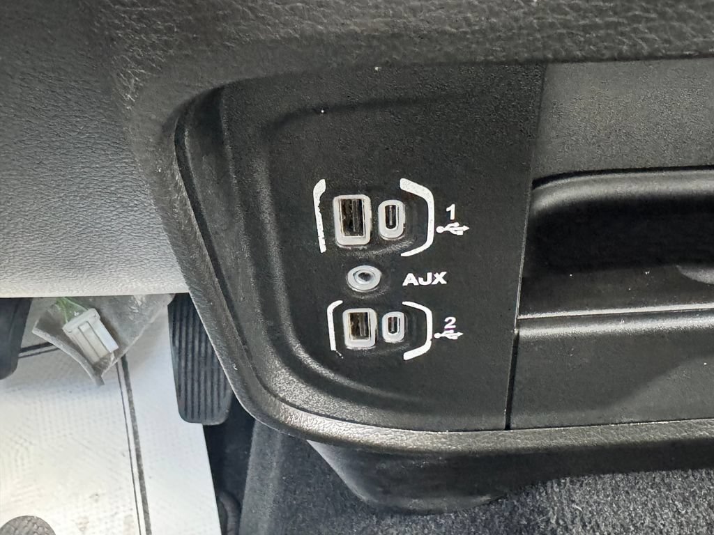 Used 2024 RAM 2500 Big Horn AWD/4WD image 22