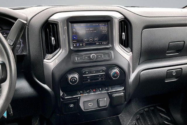 Used 2020 Chevrolet Silverado 1500 W/T w/ WT Safety Package AWD/4WD image 10