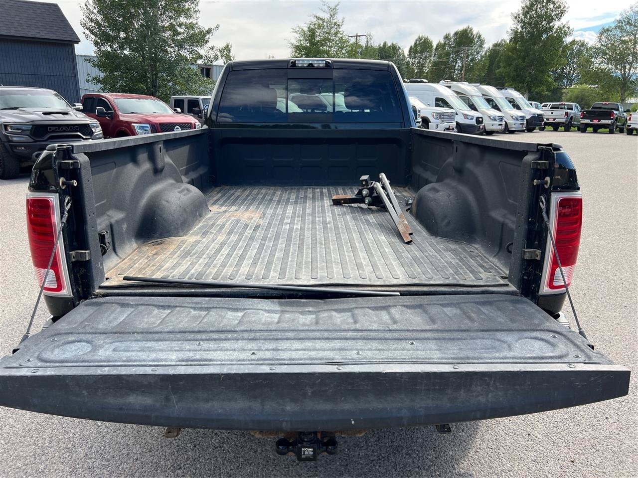 Used 2016 RAM 3500 Laramie w/ Cold Weather Group AWD/4WD image 13