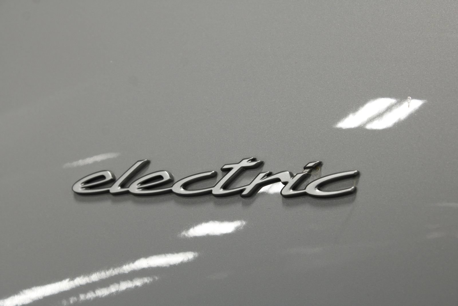 Certified 2025 Porsche Macan Electric RWD image 22