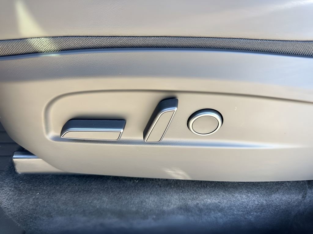 Used 2026 Tesla Model Y Long Range image 10