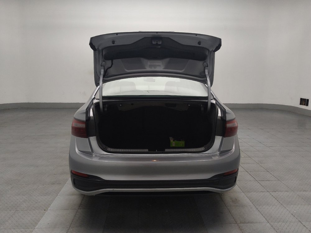 Used 2024 Volkswagen Jetta SE image 29