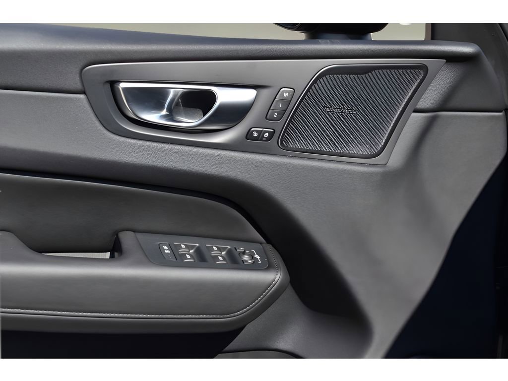 Certified 2024 Volvo XC60 T8 Plus w/ Protection Package Premier image 28