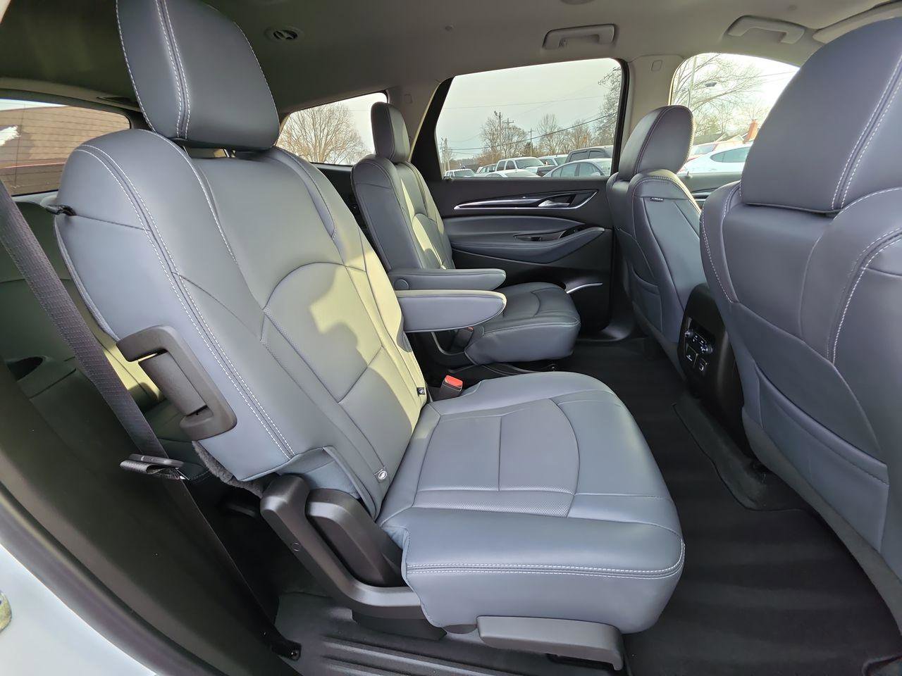Used 2018 Buick Enclave Premium FWD image 7