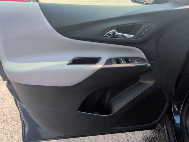 Used 2023 Chevrolet Equinox LS FWD image 23