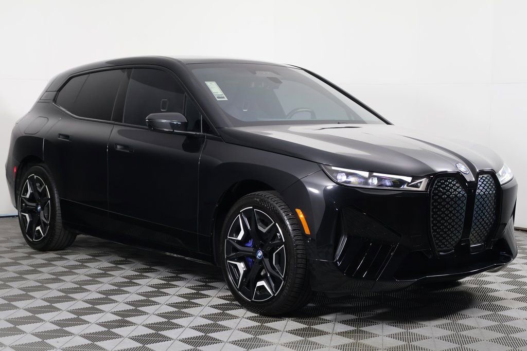 Used 2024 BMW iX xDrive50 w/ Premium Package image 3