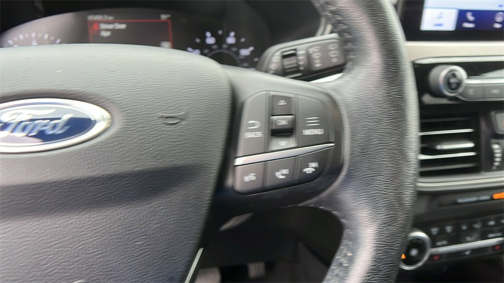 Used 2020 Ford Escape SEL image 26