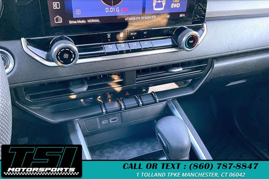 Used 2024 Chevrolet Colorado Trail Boss w/ Advanced Trailering Package image 32