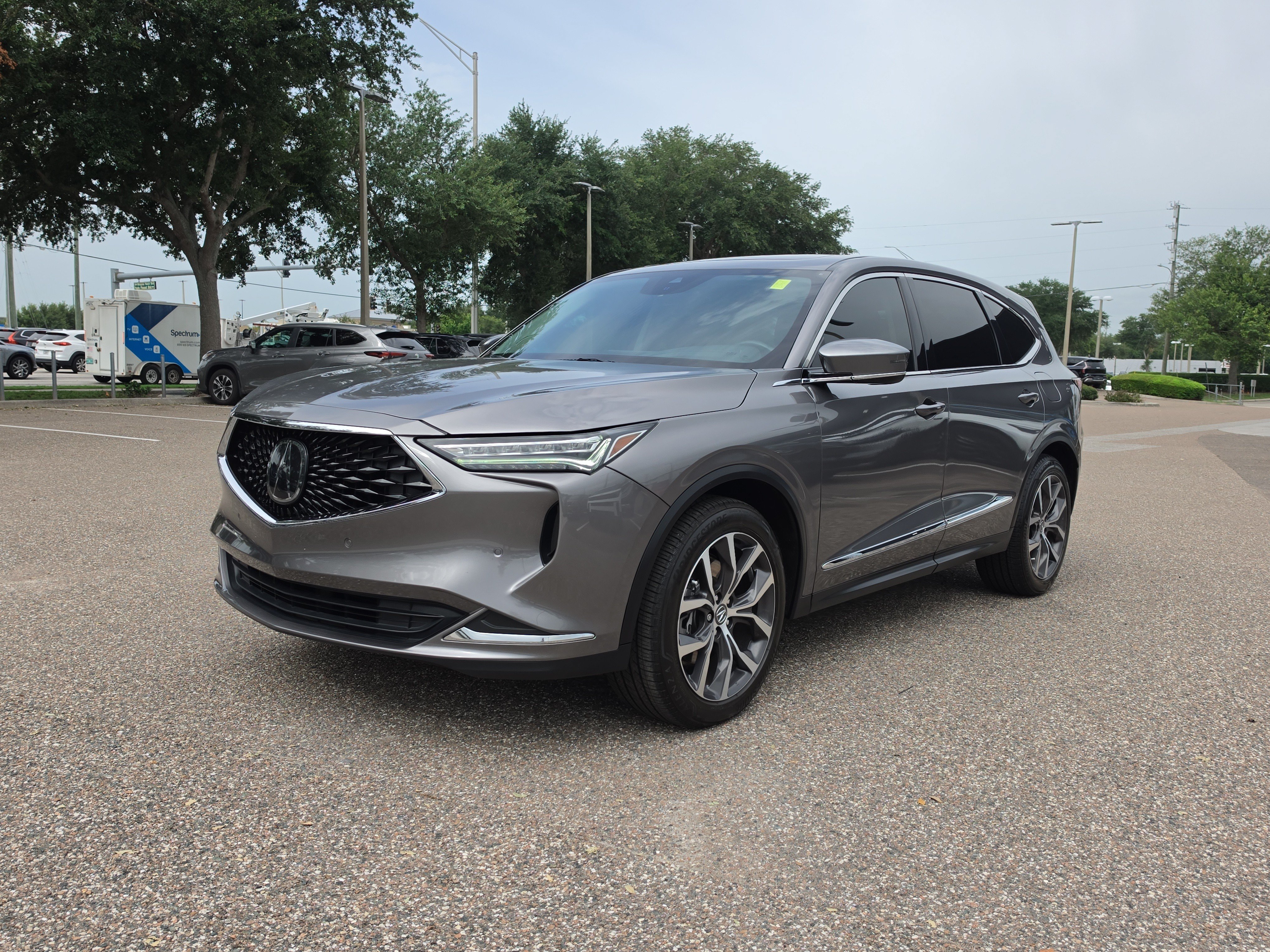 Used 2023 Acura MDX w/ Technology Package AWD/4WD image 4