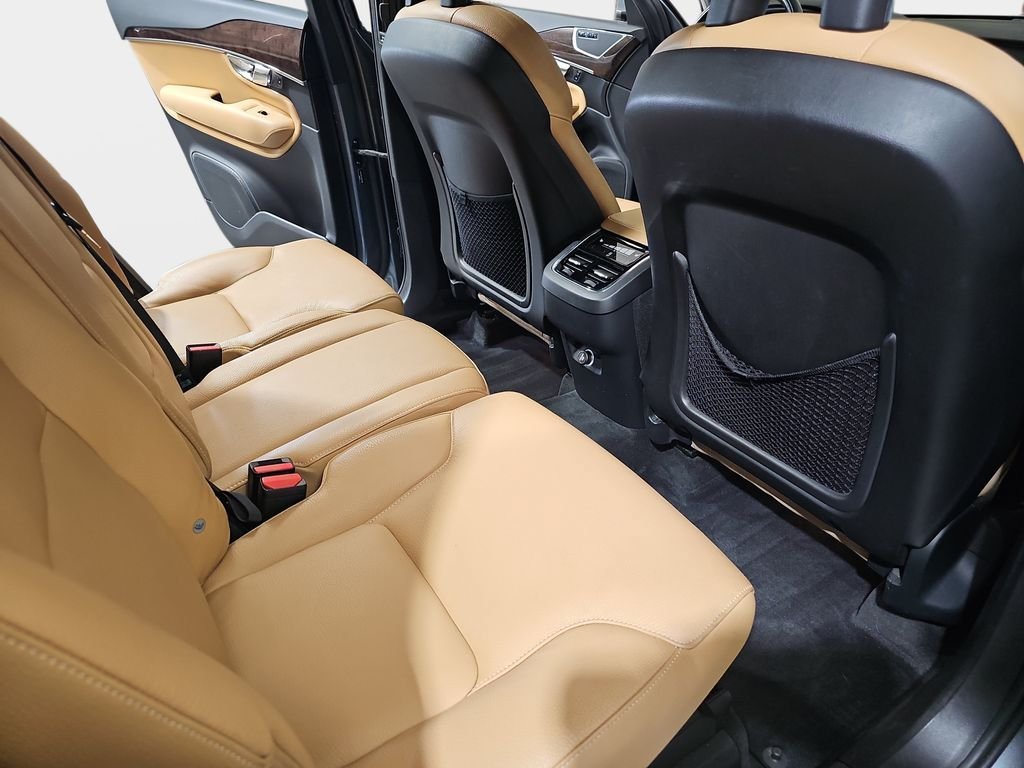 Used 2016 Volvo XC90 T6 Momentum AWD/4WD image 13