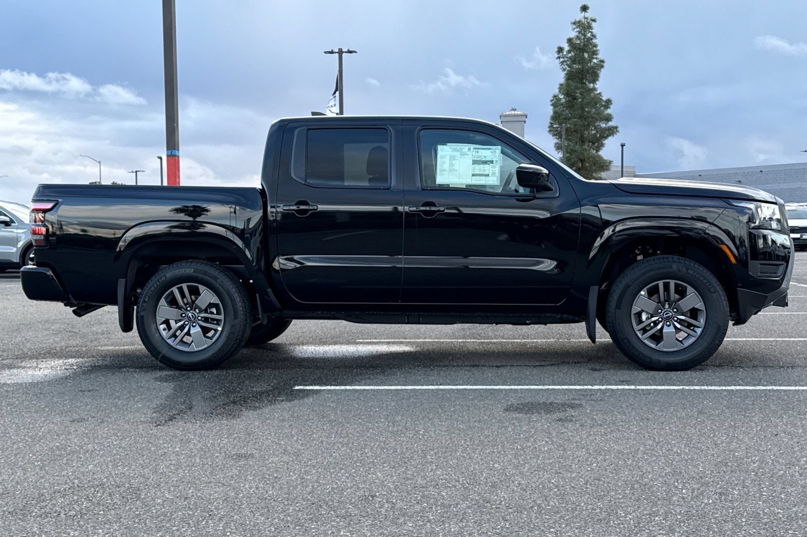 New 2026 Nissan Frontier SV w/ Tow Package AWD/4WD image 3
