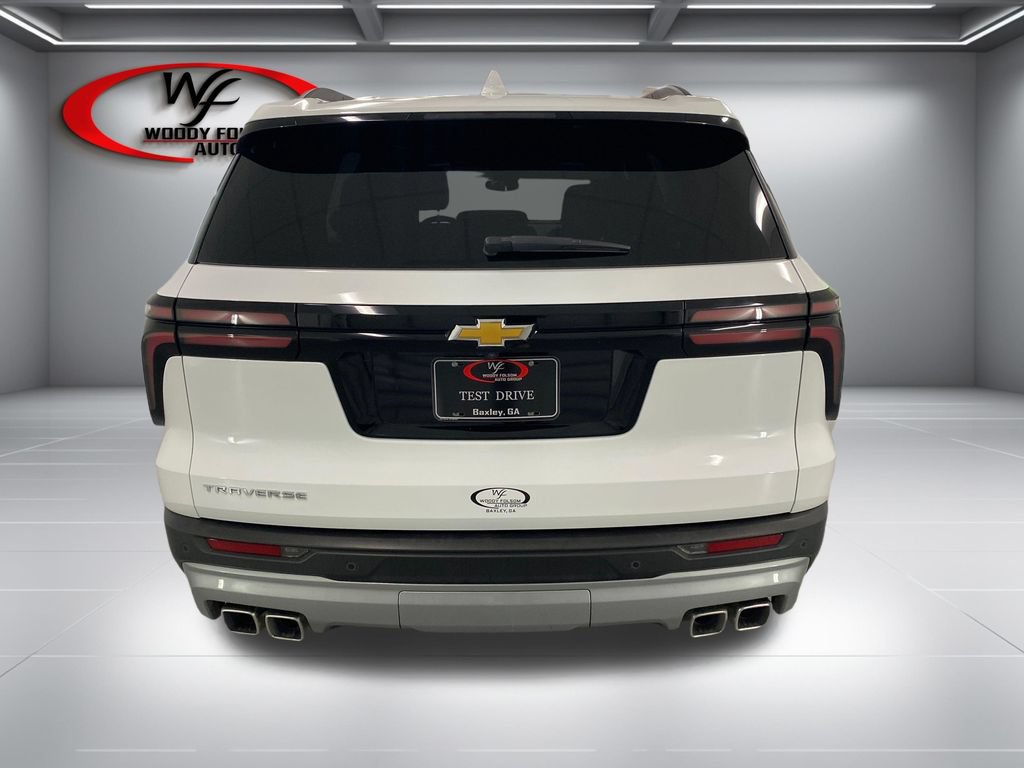 Used 2025 Chevrolet Traverse LT w/ LPO, Floor Liner Package FWD image 7