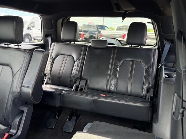 Used 2023 Ford Expedition Platinum AWD/4WD image 20