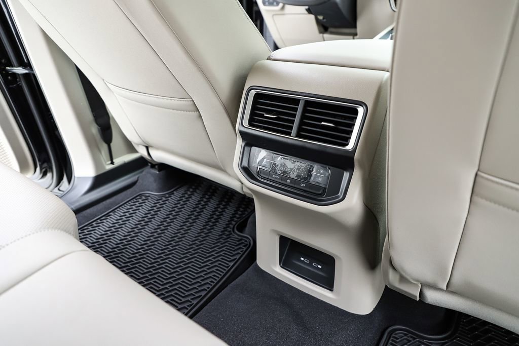 New 2026 Volkswagen Atlas SE image 74