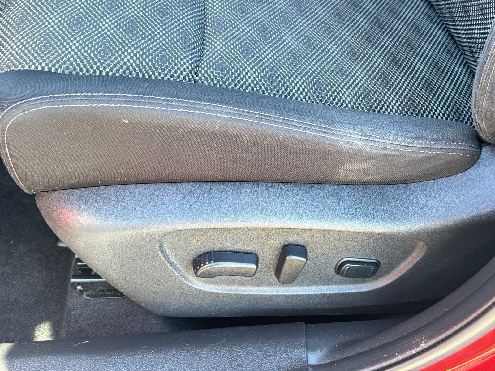 Used 2019 Nissan Rogue Sport SV image 19