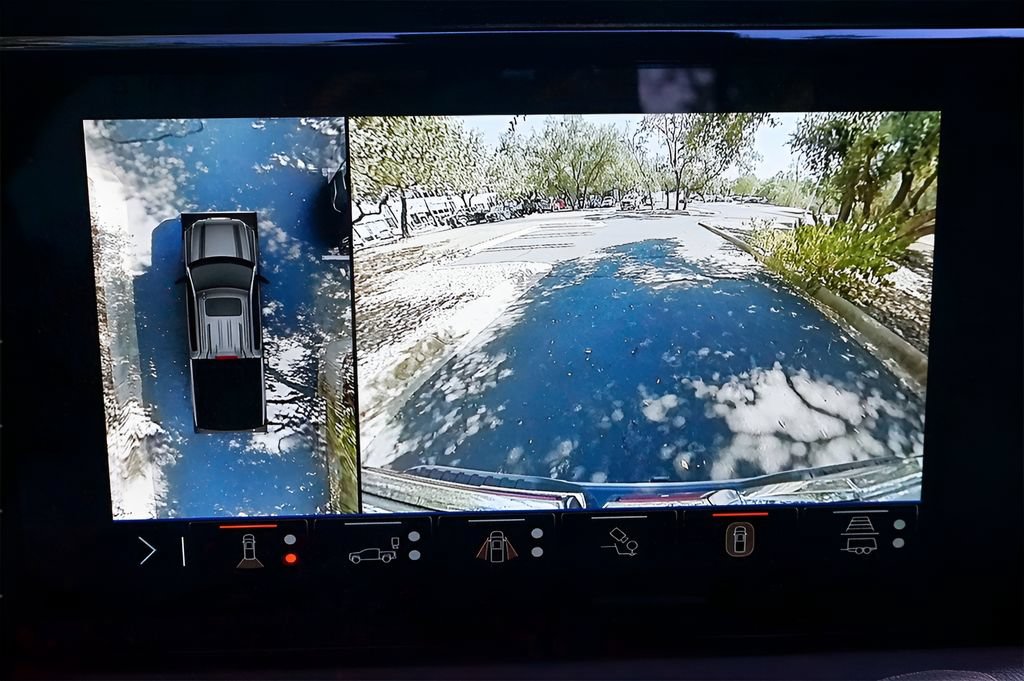 Used 2025 GMC Sierra 1500 Denali Ultimate AWD/4WD image 18