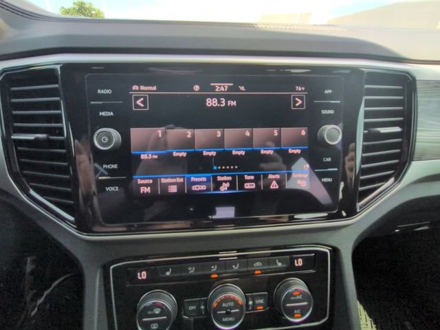 Used 2023 Volkswagen Atlas Cross Sport SE w/ Black Wheel Package AWD/4WD image 29