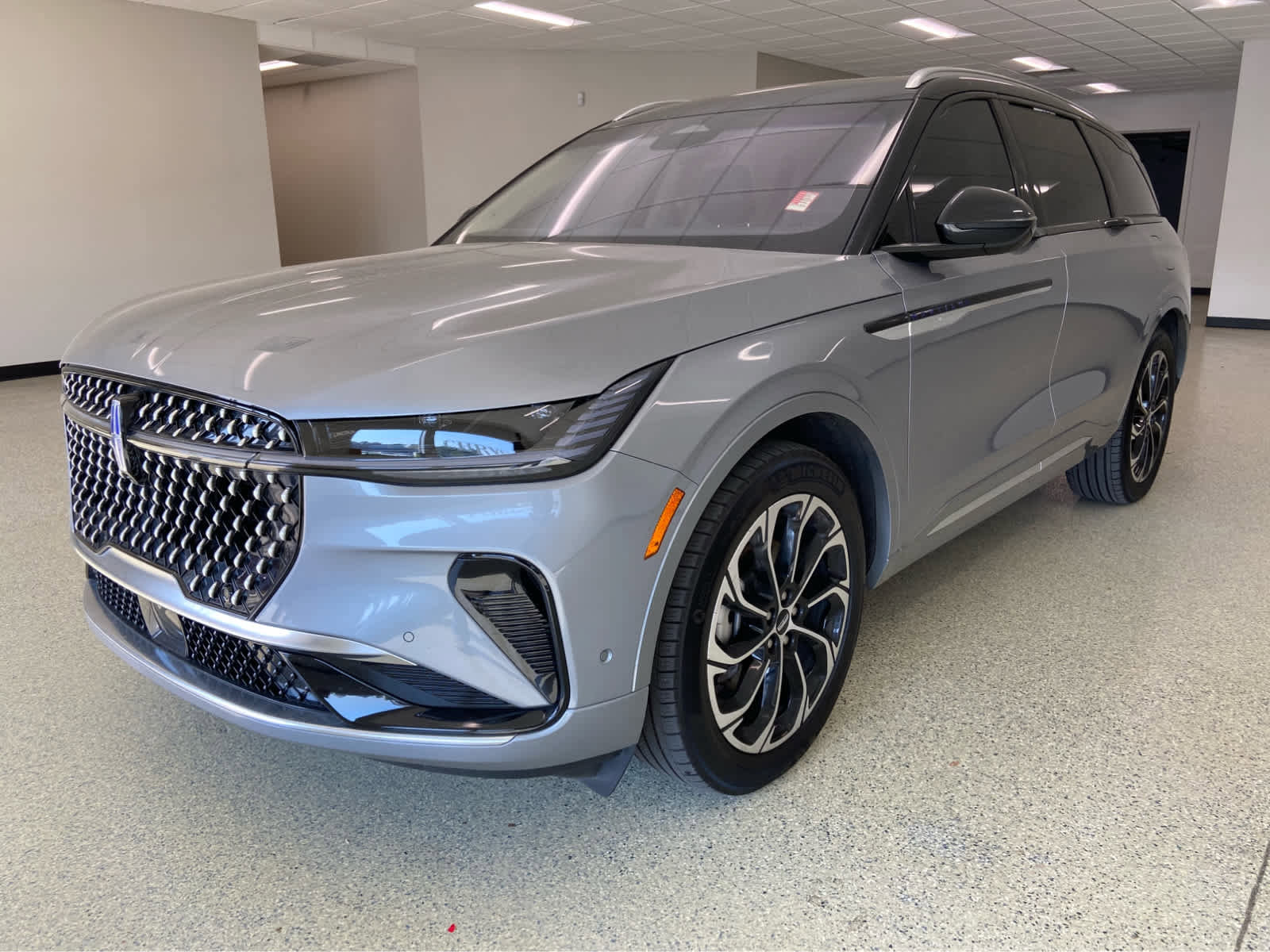 Used 2024 Lincoln Nautilus Reserve w/ Equipment Group 202A image 10