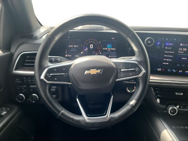 Used 2025 Chevrolet Suburban Premier w/ Sun And Tow Package AWD/4WD image 13