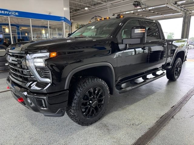 New 2026 Chevrolet Silverado 2500 LTZ w/ LTZ Plus Package AWD/4WD image 4