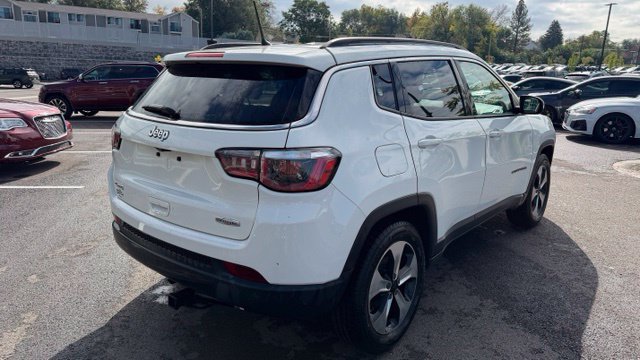 Used 2017 Jeep Compass Latitude AWD/4WD image 4