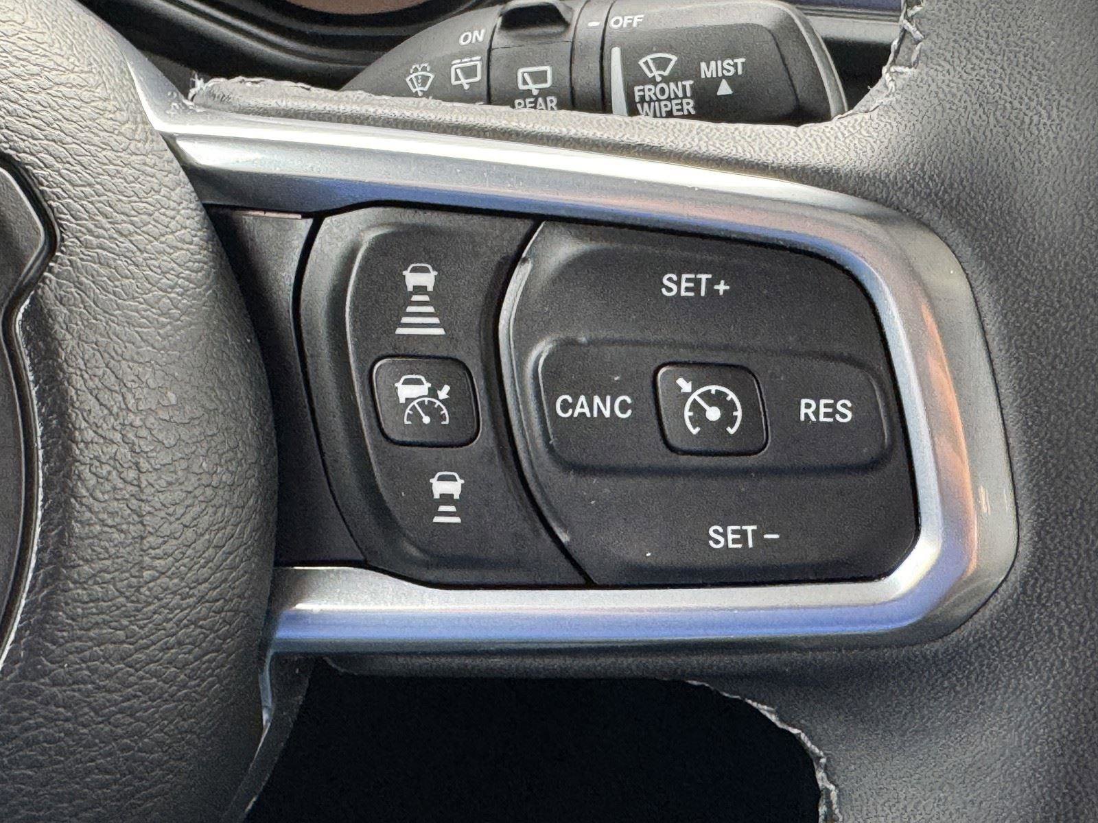 Certified 2025 Jeep Wrangler Sahara AWD/4WD image 22