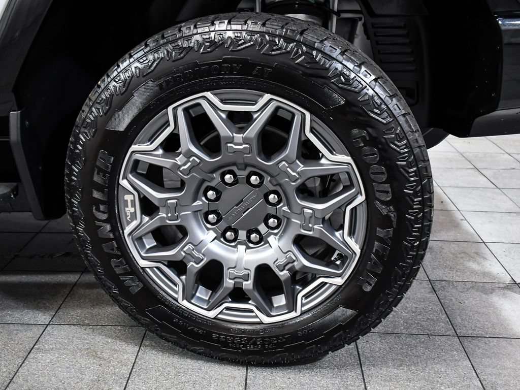 Used 2025 GMC Hummer EV 3X AWD/4WD image 8