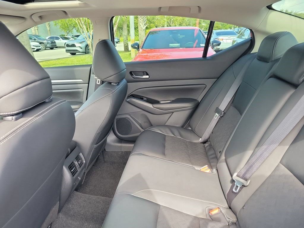 Used 2024 Nissan Altima 2.5 SL FWD image 27