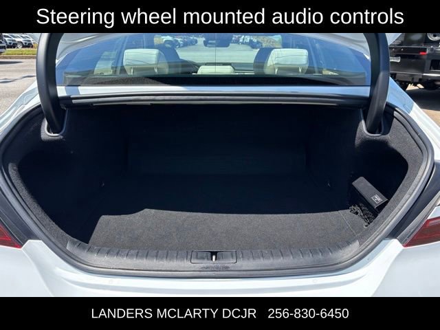 Used 2024 Genesis G70 2.5T RWD image 15