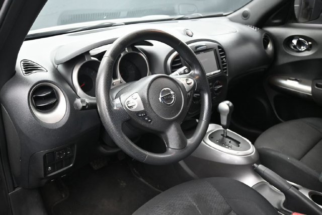 Used 2014 Nissan Juke S FWD image 11