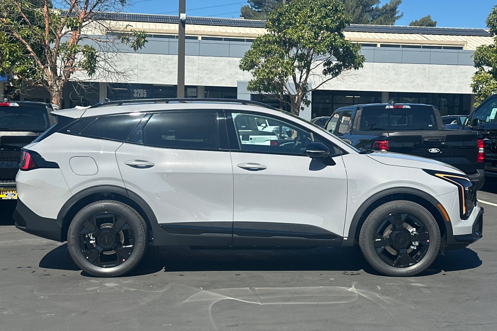 New 2027 Kia Sportage X-Line AWD/4WD image 3