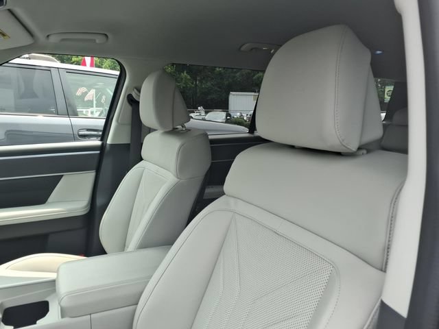 Used 2024 Hyundai Santa Fe SEL AWD/4WD image 14