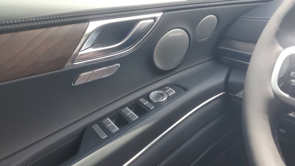 New 2027 Genesis GV80 2.5T Advanced AWD/4WD image 21