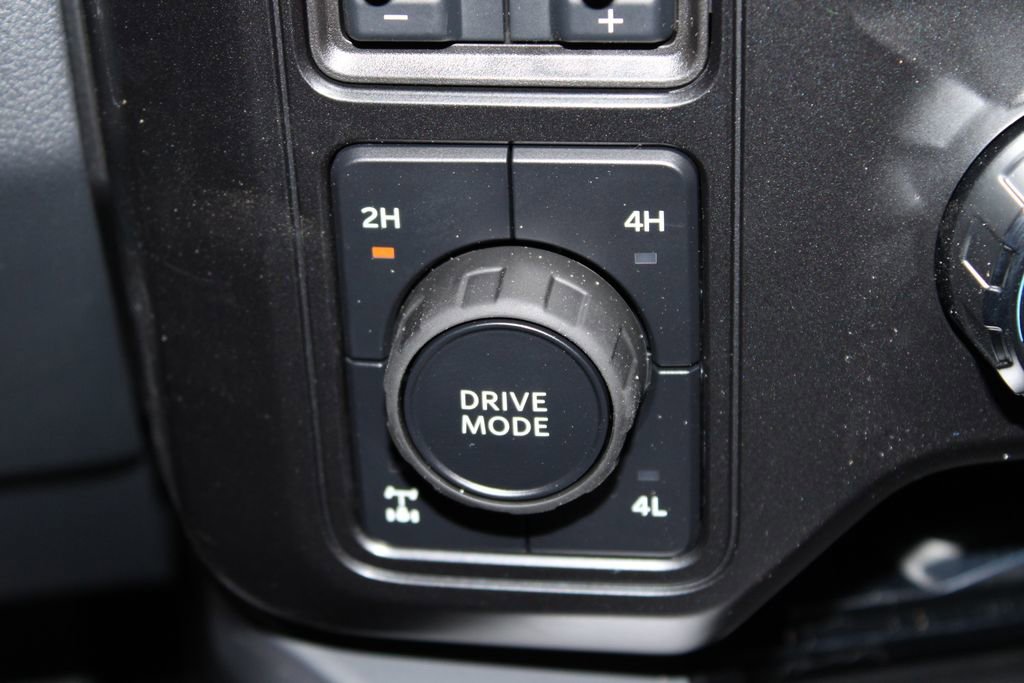 New 2026 Ford F250 Lariat w/ Black Appearance Package image 46