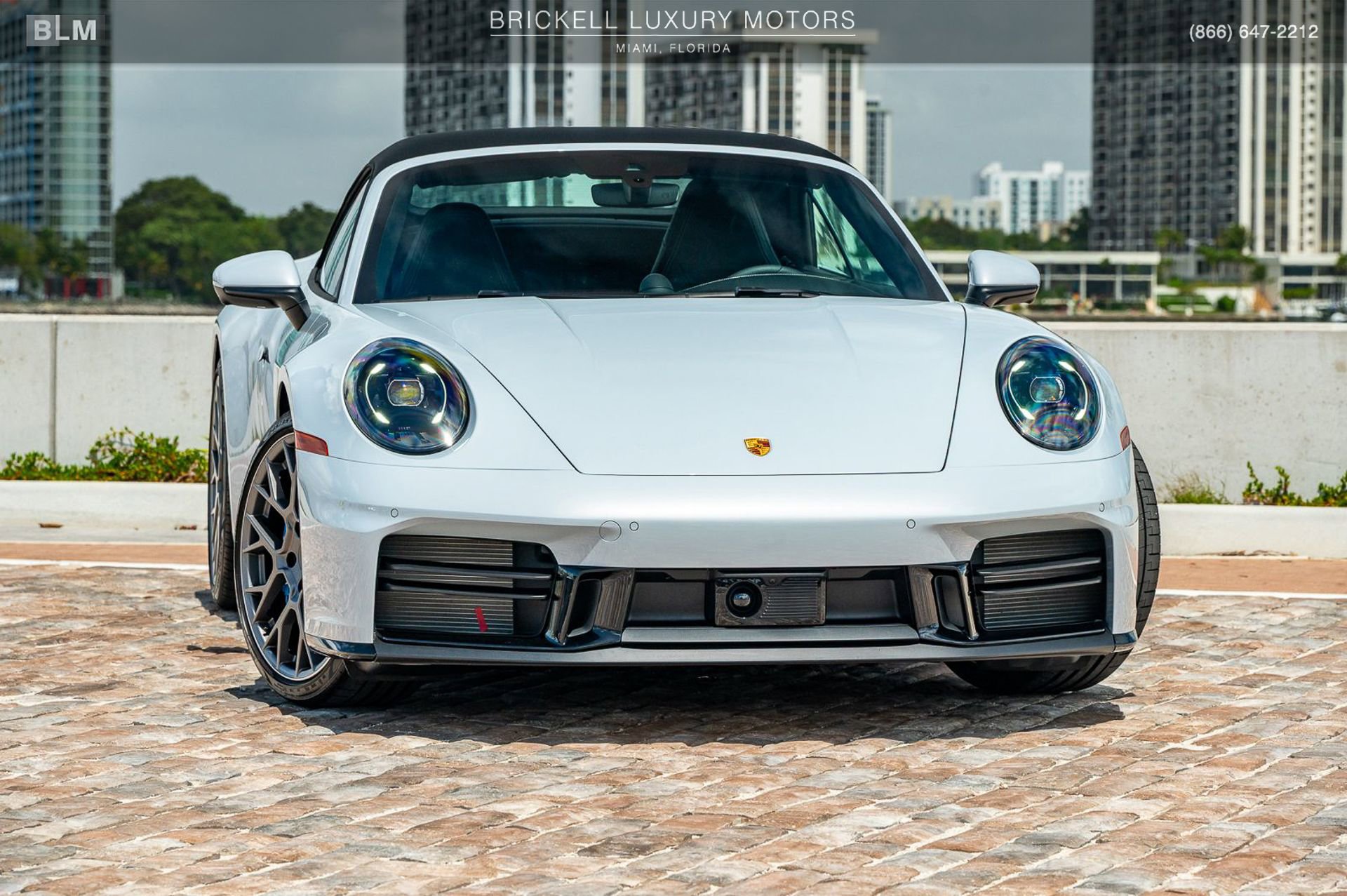Used 2025 Porsche 911 Carrera RWD image 2
