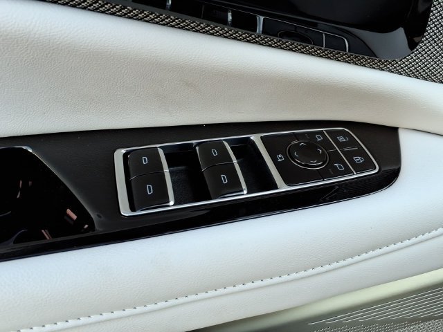New 2027 Cadillac Optiq Luxury AWD/4WD image 27