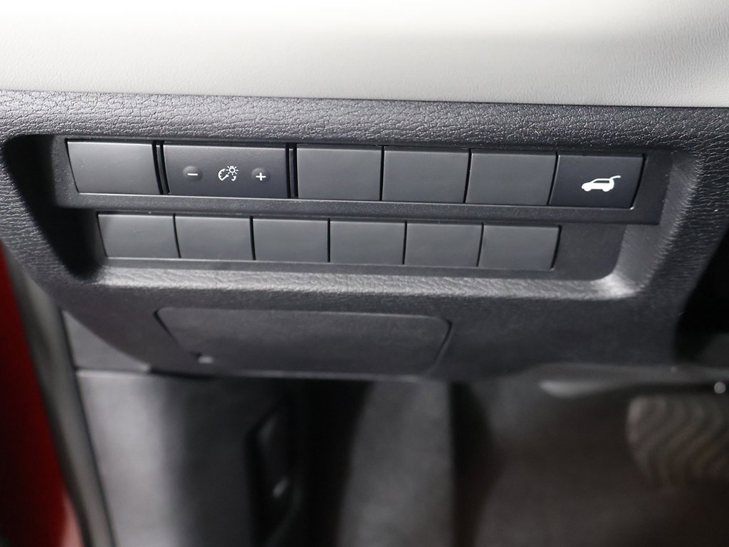 New 2025 Mitsubishi Outlander SE image 38