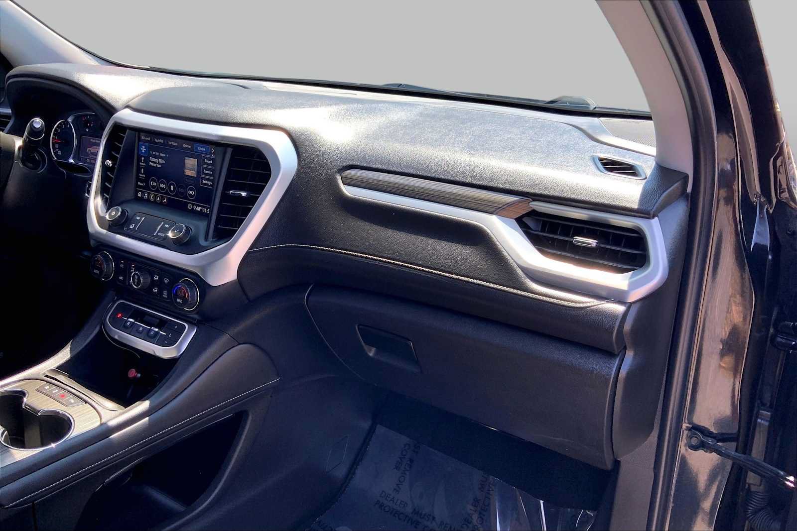 Used 2020 GMC Acadia SLT AWD/4WD image 18